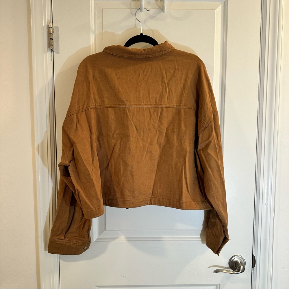 Forever 21 Plus Cropped Jacket in Tan Canvas - Picture 9 of 12